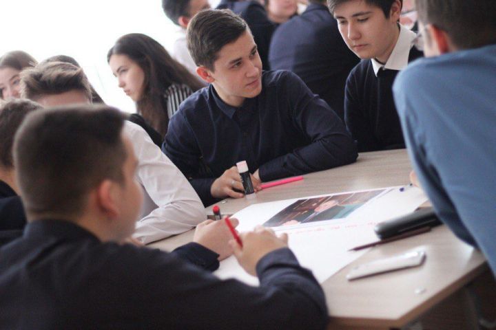 Заинские школьники сыграли в игру, посвященную истории Татарстана