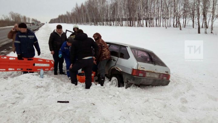 Три человека пострадали в аварии под Казанью