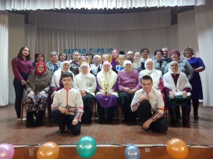 Социальные работники организовали праздник бабушкам Ахметьево и Нижнего Бишева